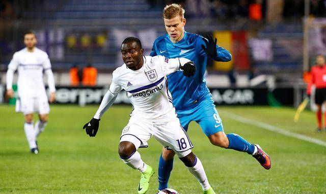 爱游戏-包含德甲赛程吃紧，亚特兰大赛前再遭质疑，媒体盛赞，阵容厚度经受考验的词条